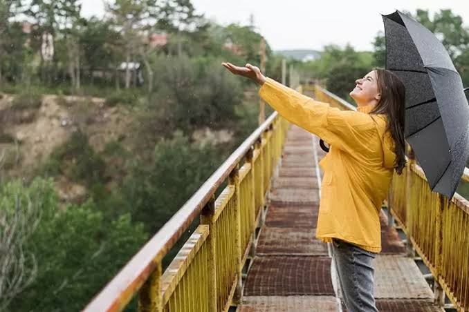 Wisata Saat Musim Hujan: Destinasi dan Aktivitas yang Tetap Seru Tanpa Terpengaruh Cuaca